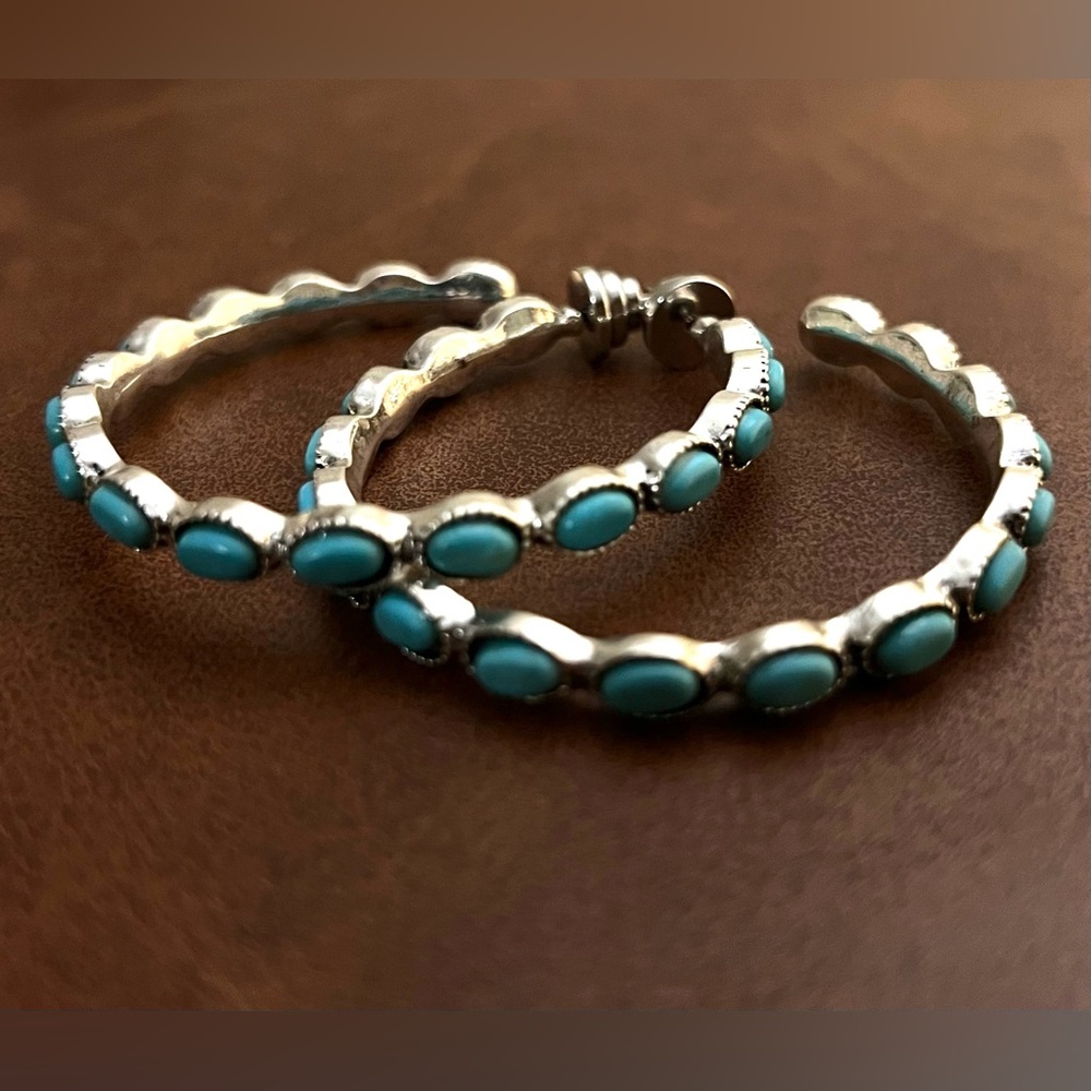 Pink Linen New In Box Reconstituted Turquoise/Silver Hoop Earrings